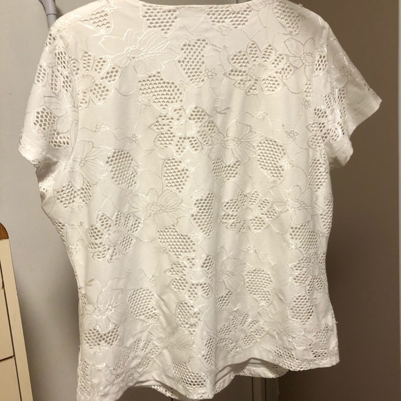 White Lace T-Shirt - Picture 3 of 3